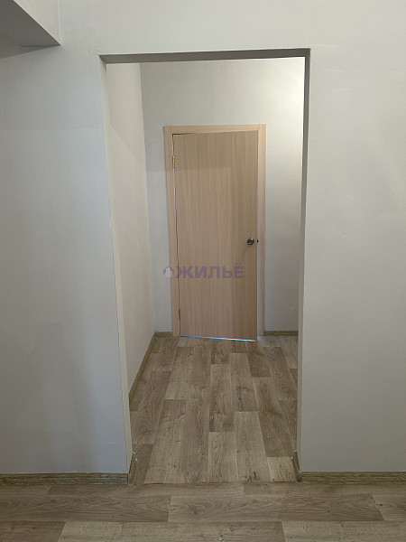 продам двух комнатную квартиру