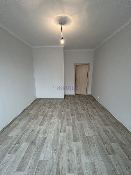 продам двух комнатную квартиру