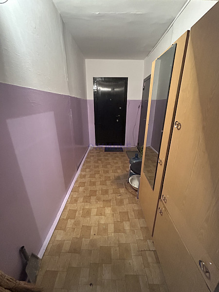 продам трех комнатную квартиру