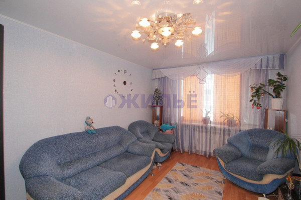 продам комнату в 3х комнатной  квартире